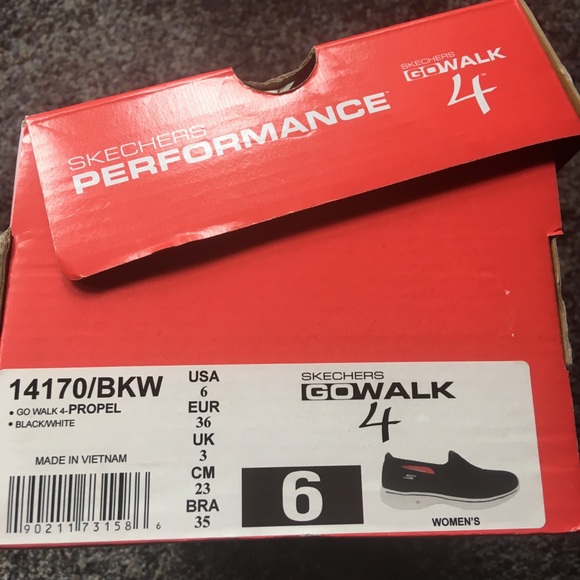 NWT Skechers Go Walk 4 Propel - Picture 16 of 16